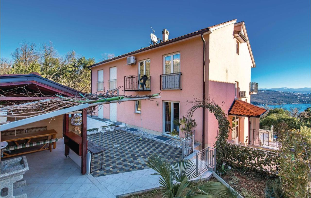 Nice Apartment In Volosko With Kitchen エクステリア 写真